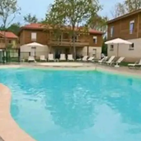 Casa vacanze Maison Au Bord Du Lac 4 A 6 Pers La Cabane De L'etang Aureilhan (Landes)